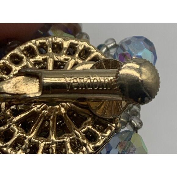 Vintage Mixed Lot 8 Pairs Clip On Earrings Monet Trifari Vendome Plus Read - Picture 5 of 14